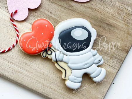 Astronaut with Heart Balloon - Cookie Cutter Sale